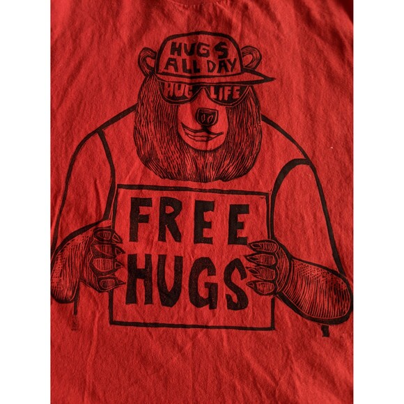 Free Hugs Bear Dad Jokes Woodcut printed tshirt Handmade Handprinted Artwork - Picture 1 of 10